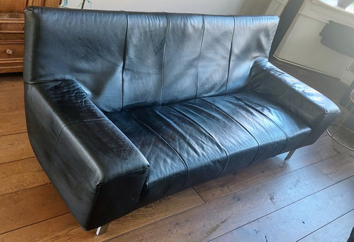 Dreisitziges Design-Sofa mit zwei dazu passenden Sesseln (2)