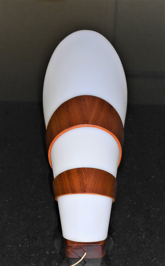 Image 1 of Wandleuchte im Stil von Louis Kalff