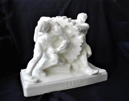 István Lorincz Art-Déco-Statue