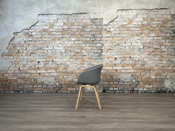 Image 1 of Hay AAC 23 grauer Stuhl