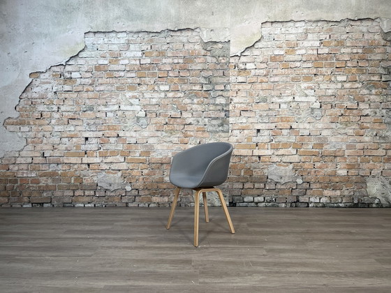 Image 1 of Hay AAC 23 grauer Stuhl