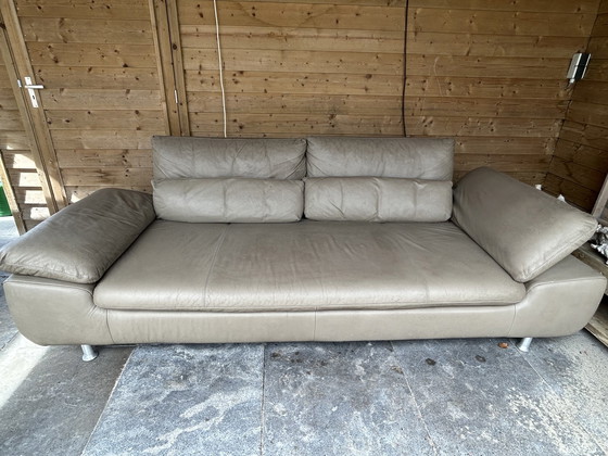 Image 1 of Montel Bank