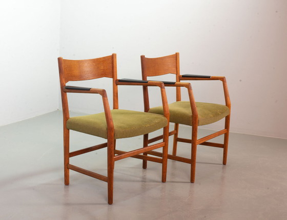 Image 1 of 2x Hans Wegner Rathausstühle