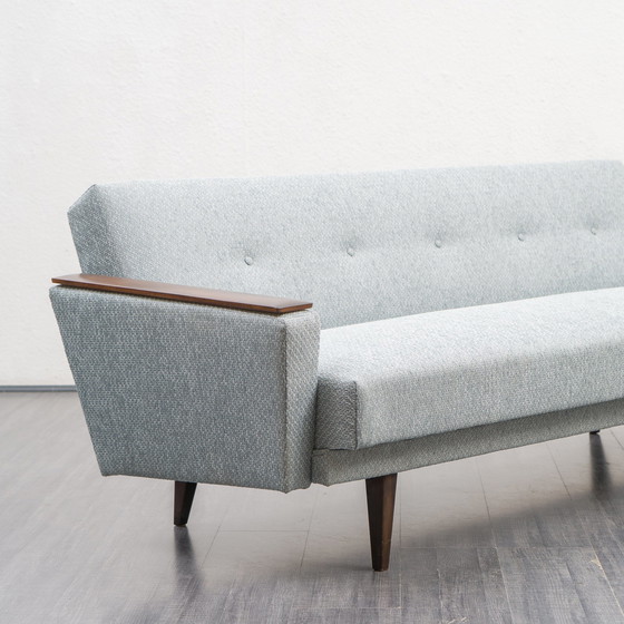 Image 1 of 50er Jahre Sofa mit Klappfunktion, Holzarmlehnen, komplett restauriert