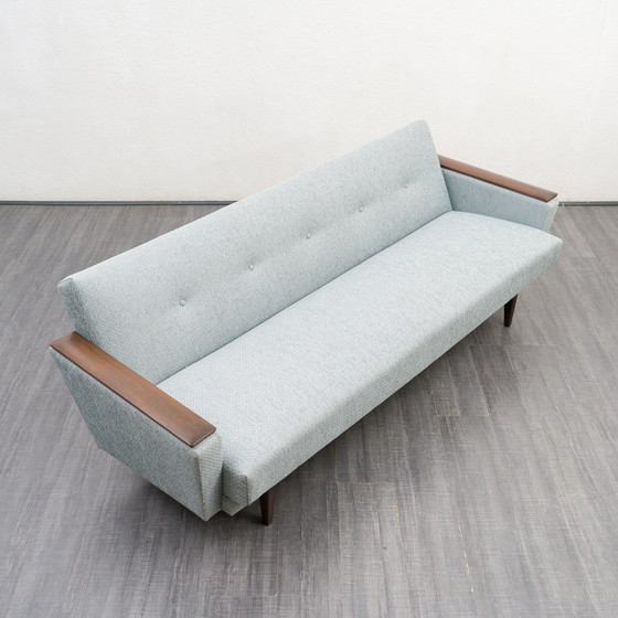 Image 1 of 50er Jahre Sofa mit Klappfunktion, Holzarmlehnen, komplett restauriert