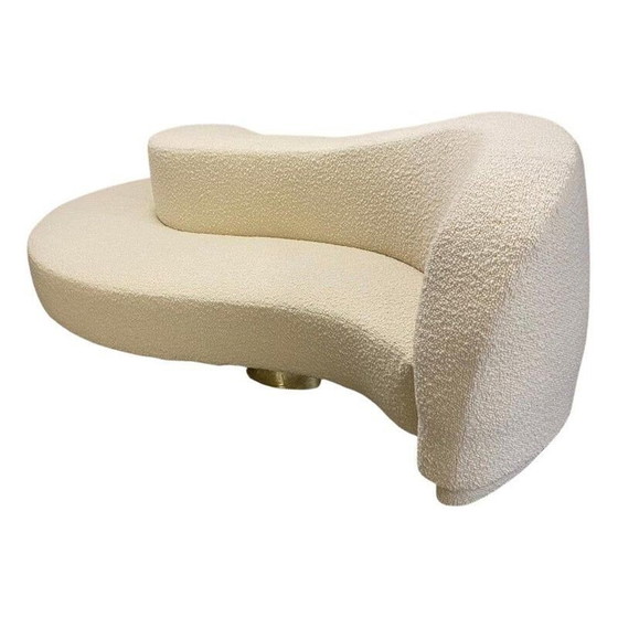 Image 1 of Zeitgenössisches Sofa Wave Curved "Borne" aus weißem Boucle-Stoff, Italien