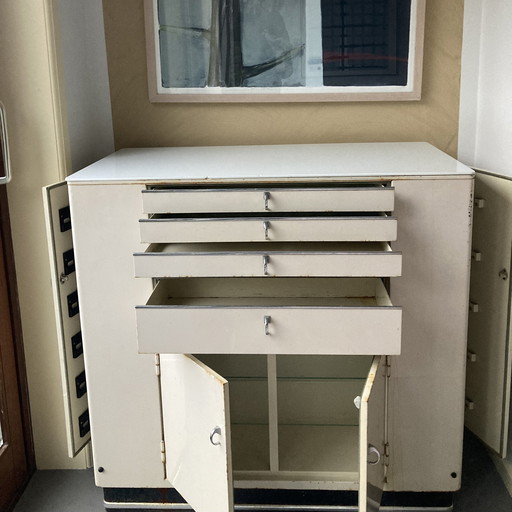 Baisch Dental Cabinet Metall 50er Jahre Freistehend