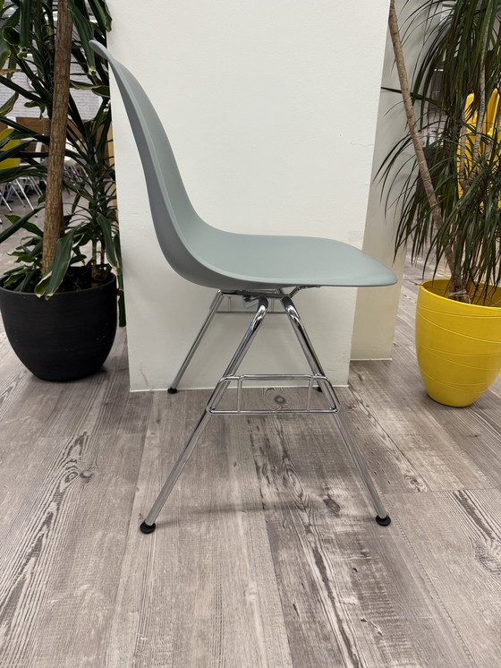 Image 1 of 8X Vitra Eames Dss 729 Chair Eisgrau auf Chromdrahtfüßen 2019