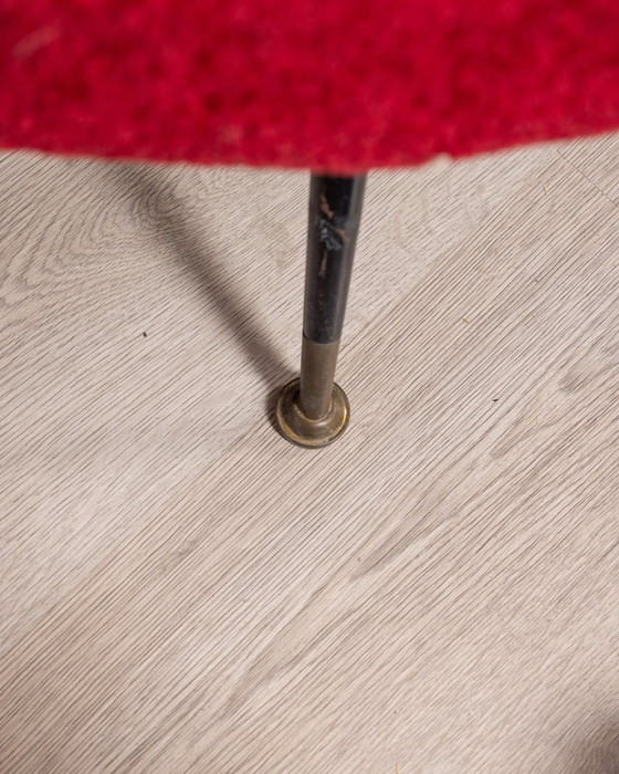 Image 1 of Große 1950S Vintage geschwungene Sofa in rotem Samt italienisches Design