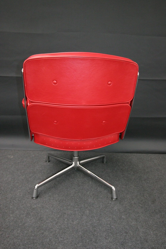 Image 1 of Vitra Lobby Chair