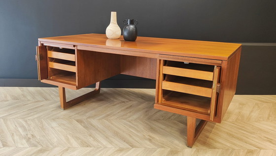 Image 1 of Mid-Century Schreibtisch | Jahrgang