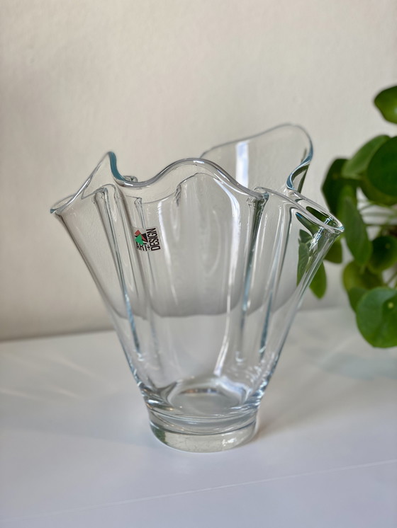 Image 1 of Art+ Design Taschentuchvase