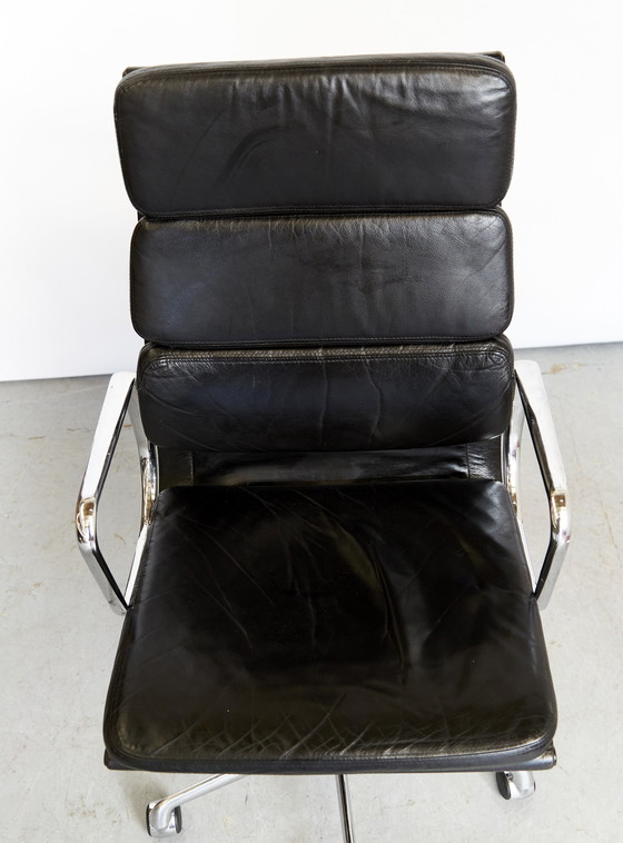 Image 1 of Charles & Ray Eames Softpad Executive Chair Ea219 For Vitra