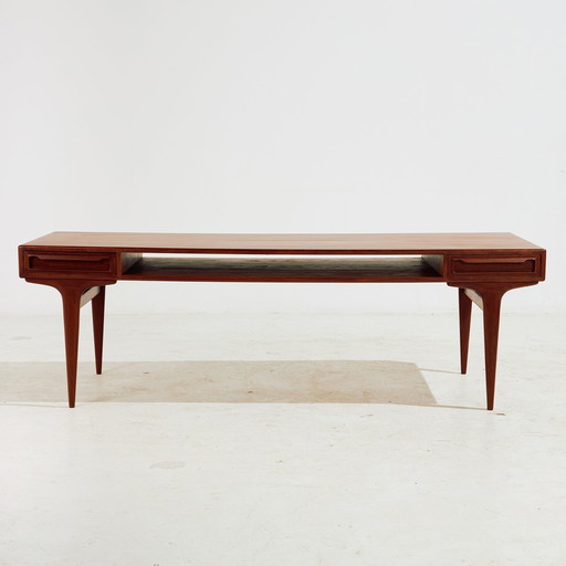 Mk10665 Restaurierter Couchtisch aus Teakholz