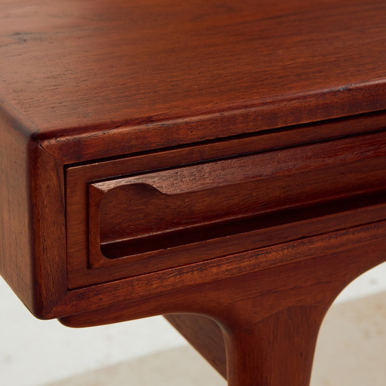 Image 1 of Mk10665 Restaurierter Couchtisch aus Teakholz