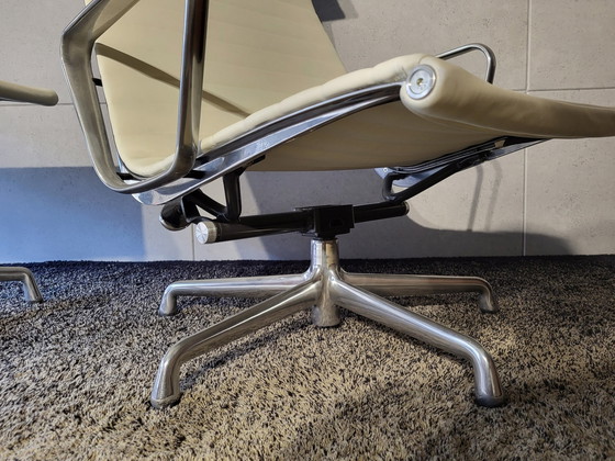 Image 1 of Herman Miller Lounge Stuhl EA338 + EA323