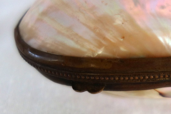 Image 1 of Ei Perlmutt Etui Rosenkranzhalter Messing 19. Jahrhundert