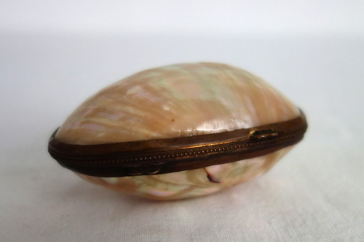 Ei Perlmutt Etui Rosenkranzhalter Messing 19. Jahrhundert