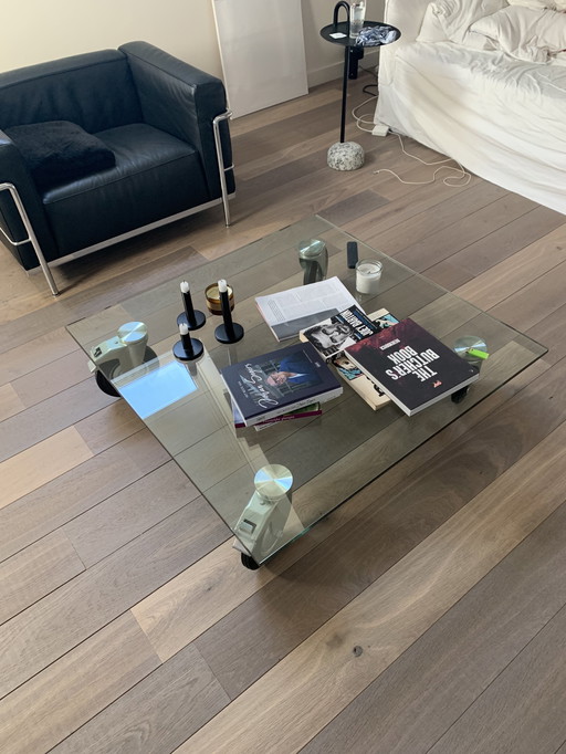 Couchtisch auf Rädern