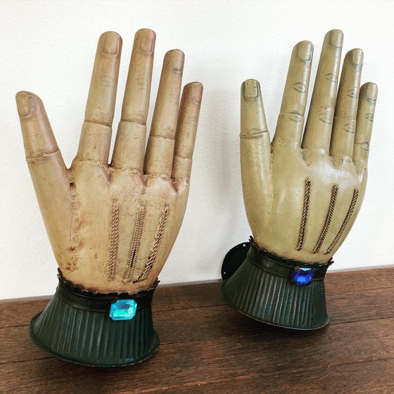 Image 1 of Vintage Handschuhe Makers Fassade Werbung