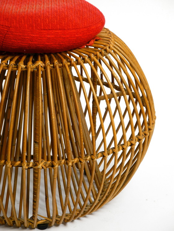 Image 1 of Schöne außergewöhnliche Original 60S Italienisch Bambus Rattan Hocker mit seiner ursprünglichen Sitzkissen