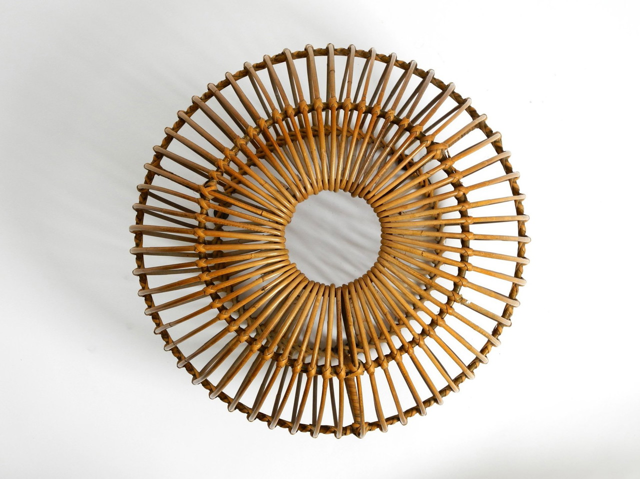 Schne auergewhnliche Original 60S Italienisch Bambus Rattan Hocker mit  seiner ursprnglichen Sitzkissen | 750 | Whoppah