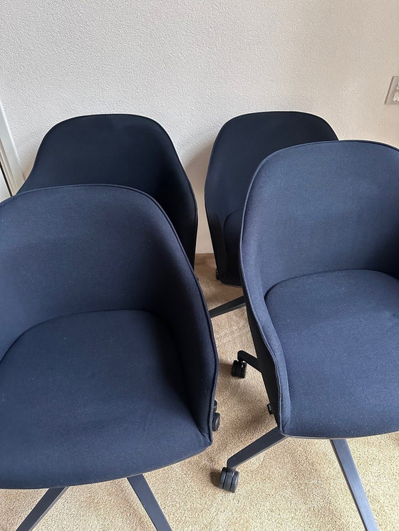 Image 1 of 4X Vitra Softshell Chair, Fünf-Sterne-Fußkreuz