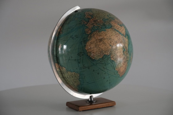 Image 1 of Vintage-Globus