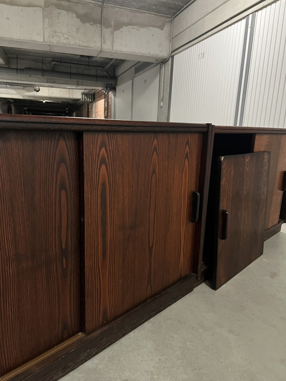 Image 1 of Vintage Mid Century Palisander Büro-Set: Schreibtisch + L-Ausschnitt + Sideboard + Vitrine
