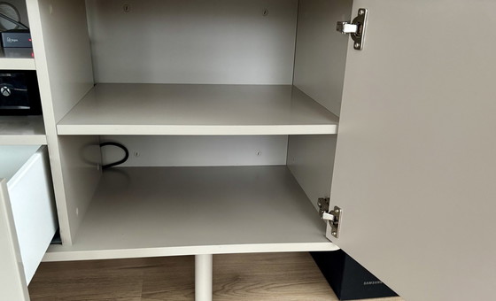 Image 1 of IKEA MOSTORP TV-Möbel Taupe | 160x61x46 Cm | Geräumig & Stilvoll