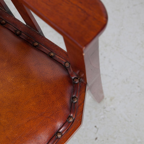 Image 1 of Globe Wernicke Konferenzstuhl