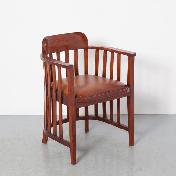 Image 1 of Globe Wernicke Konferenzstuhl