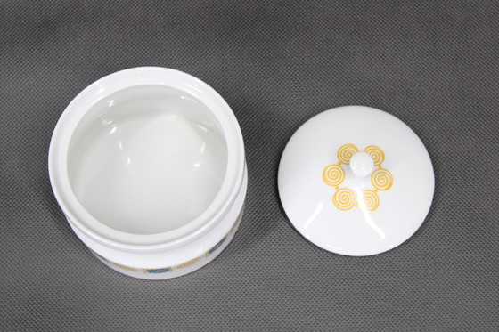 Image 1 of 1964 Jaroslav Jezek Exklusives Porzellan-Teeset "Nofretete", Tschechoslowakei