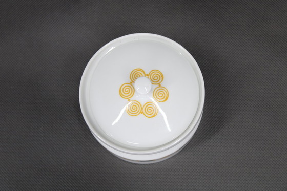 Image 1 of 1964 Jaroslav Jezek Exklusives Porzellan-Teeset "Nofretete", Tschechoslowakei