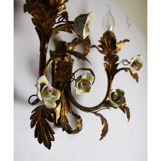 Image 1 of Paar goldene Wandlampen mit Porzellanblumen