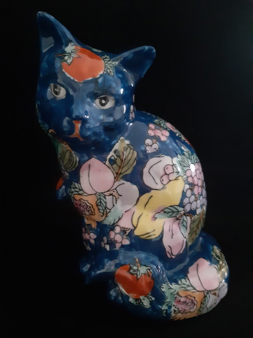 Äußerst seltene asiatische Keramikkatze, blau mit Fruchtmotiv, Hk 5 Dynastie, große Version