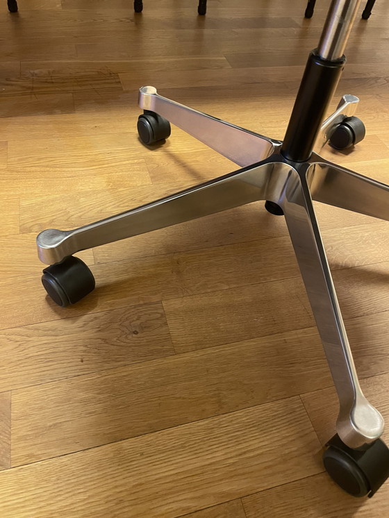 Image 1 of Original Vitra Eams Chair mit Rechnung Stuhl/Büro/Rollen/Polster