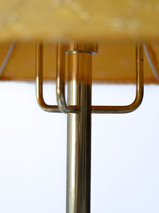 Image 1 of Vintage Gelber Lampenschirm Stehlampe - Mid-Century Goldener Metallsockel