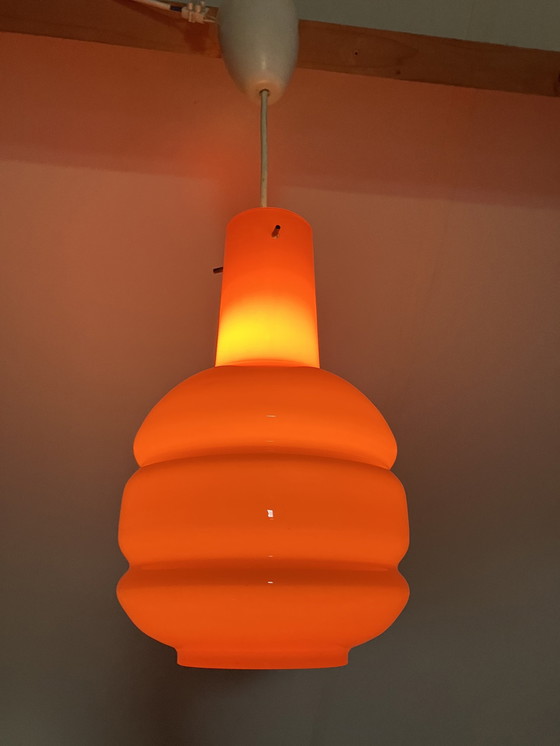 Image 1 of Vintage Opaline Orange Pendelleuchte 60er/70er Jahre Bajonettfassung