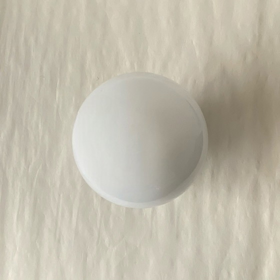 Image 1 of Deckenleuchte Globus Glas Weiß Opaline Wandleuchte Wandhalterung Aluminiumbasis