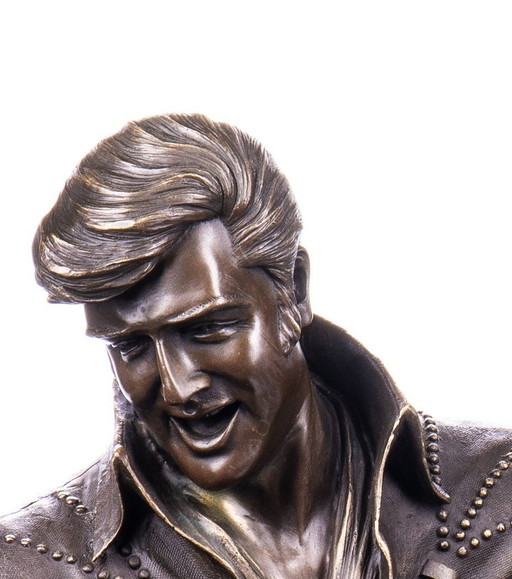 Große Elvis Presley Bronzestatue