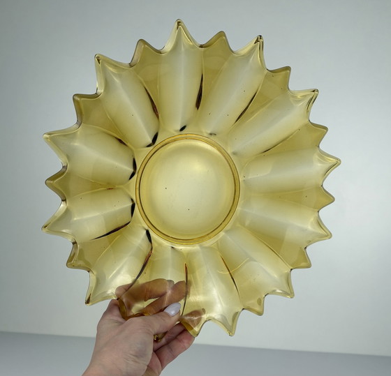 Image 1 of Art Deco Bernsteinfarbene Sonnenblumenschale