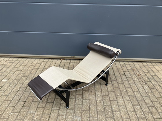 Image 1 of Cassina Lc4 Le Corbusier Chaise longue Écru Canvas ZGAN!!!