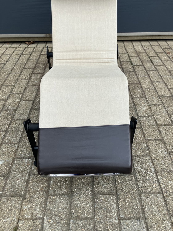 Image 1 of Cassina Lc4 Le Corbusier Chaise longue Écru Canvas ZGAN!!!