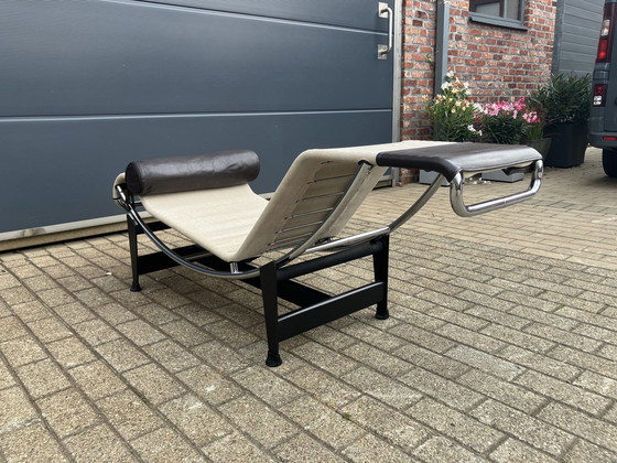 Image 1 of Cassina Lc4 Le Corbusier Chaise longue Écru Canvas ZGAN!!!
