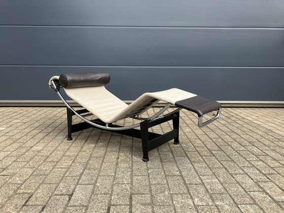 Image 1 of Cassina Lc4 Le Corbusier Chaise longue Écru Canvas ZGAN!!!
