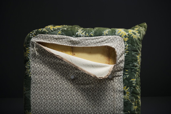 Image 1 of Seltenes Togo-Set in seinem Originalstoff von Michel Ducaroy für Ligne Roset Frankreich.