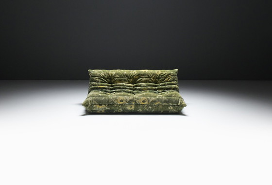 Image 1 of Seltenes Togo-Set in seinem Originalstoff von Michel Ducaroy für Ligne Roset Frankreich.