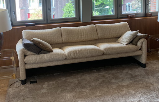 2x Cassina-Maralunga-Bank