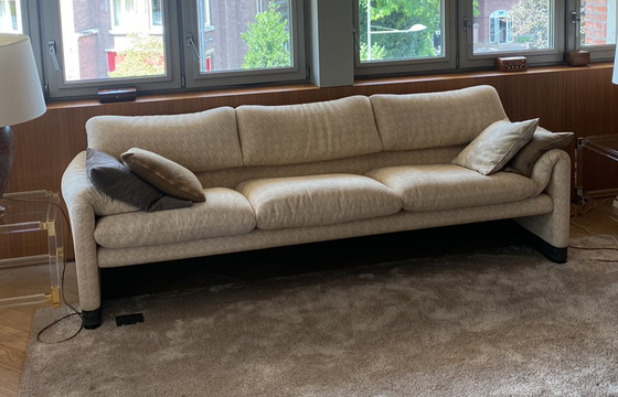 Image 1 of 2x Cassina-Maralunga-Bank